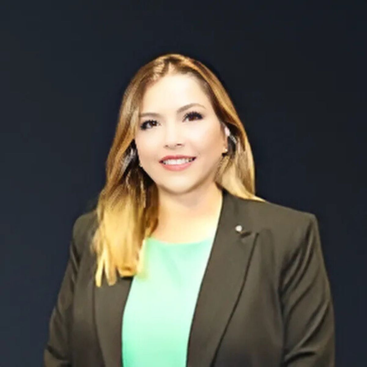 About Us 2 Starla Garza – Profile Picture